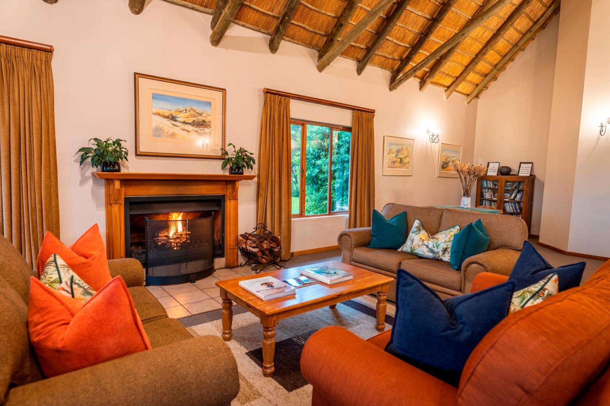 Montusi Mountain Lodge Bonjaneni Exterior photo